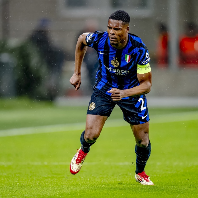 开云电竞官网-米体：邓弗里斯康复进展顺利，复出时间预计从3月初提前到2月底